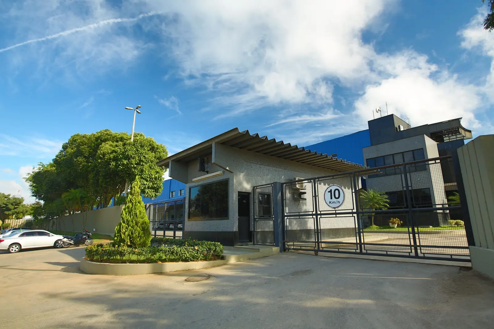 Portaria da sede da Unimarka